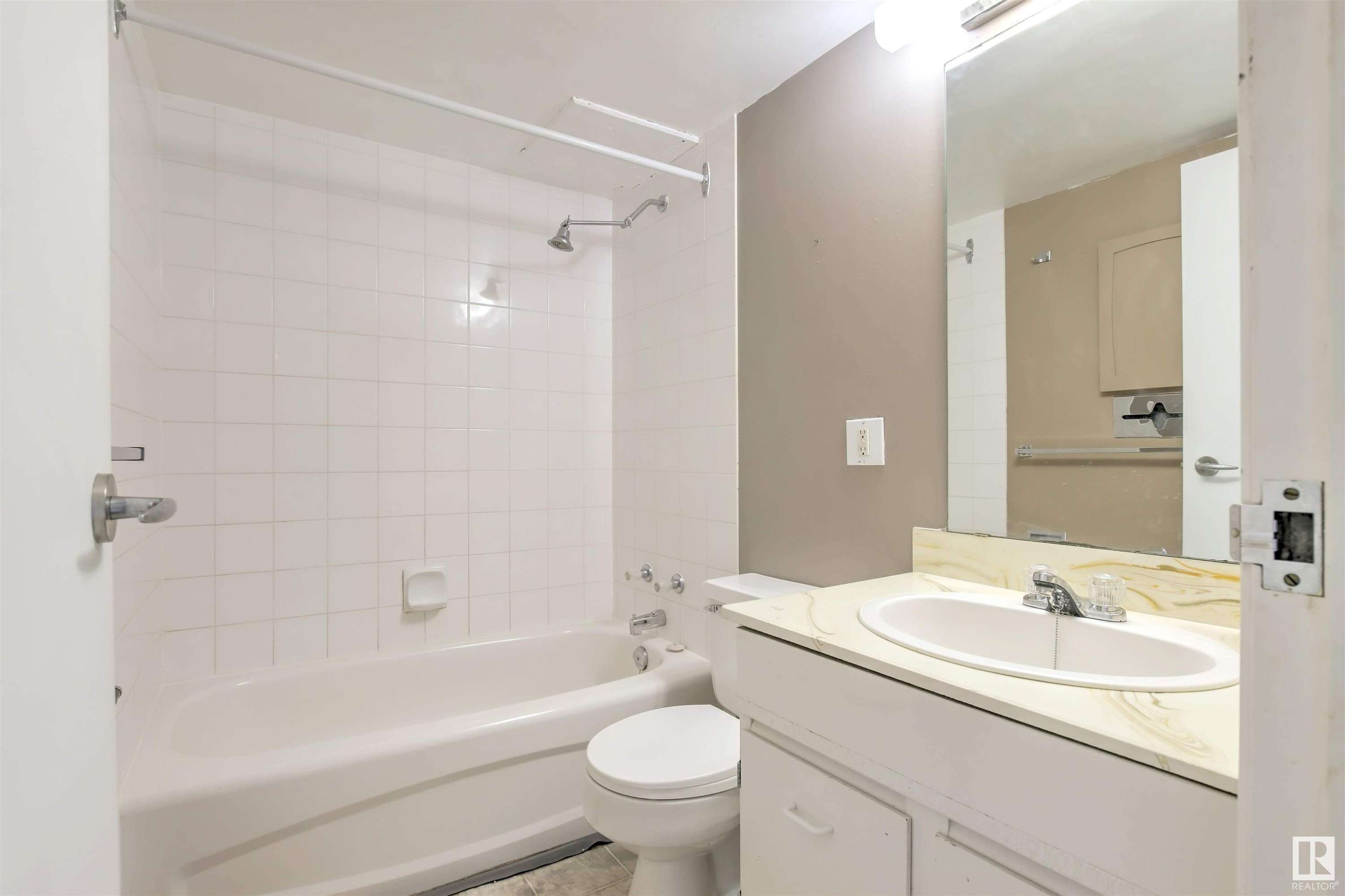 












1008 10883 SASKATCHEWAN Drive

,
Edmonton,




AB
T6E 4S6

