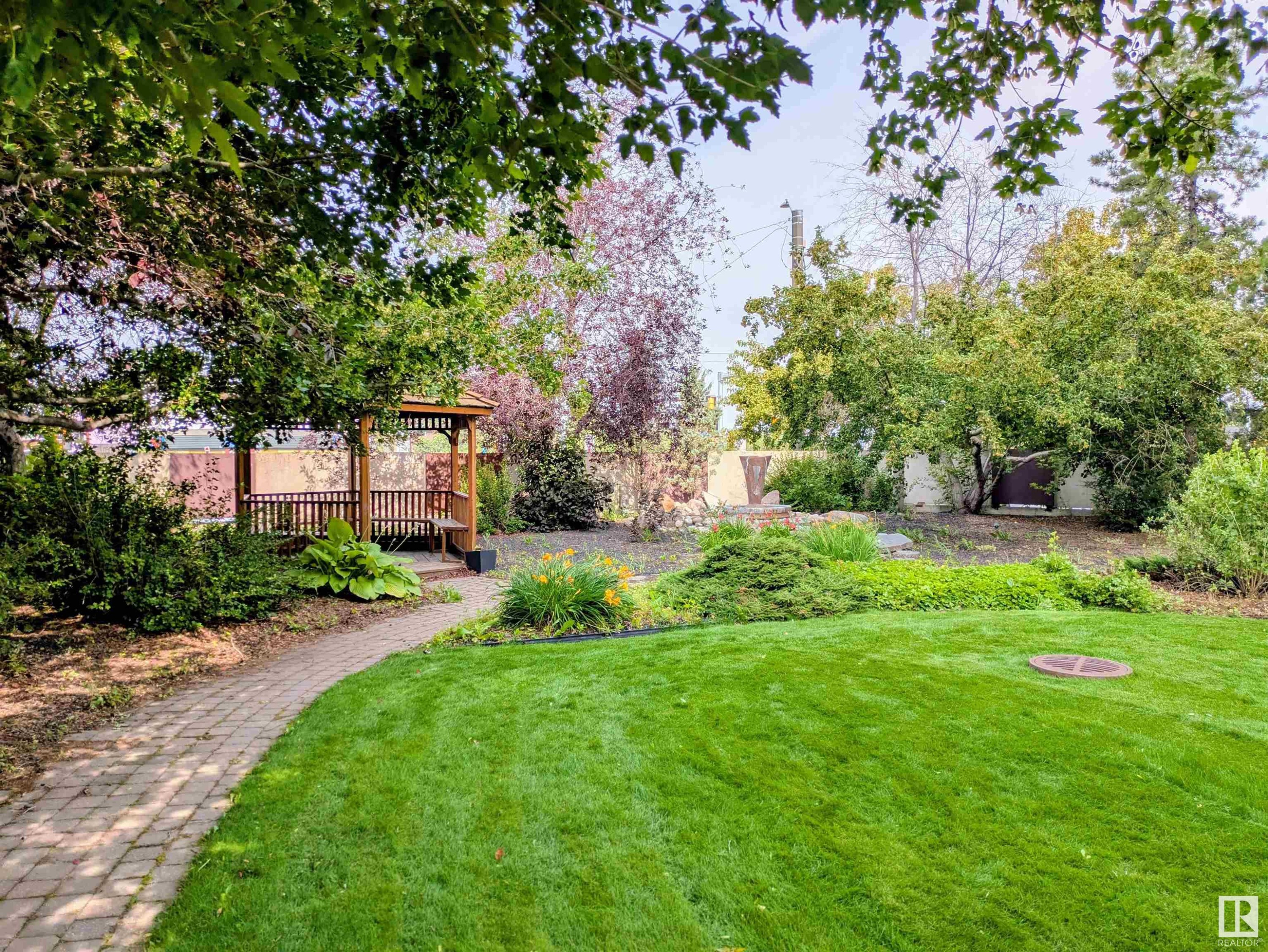 












1008 10883 SASKATCHEWAN Drive

,
Edmonton,




AB
T6E 4S6


