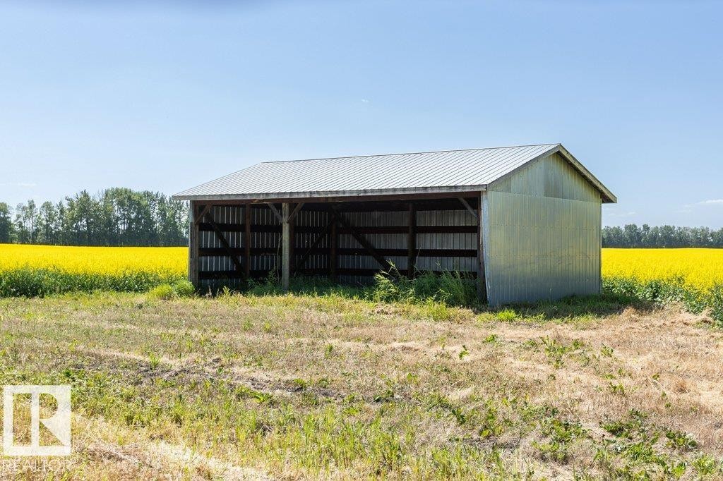 












59304 Rg Rd 230

,
Rural Thorhild County,




AB
T0G 0P0


