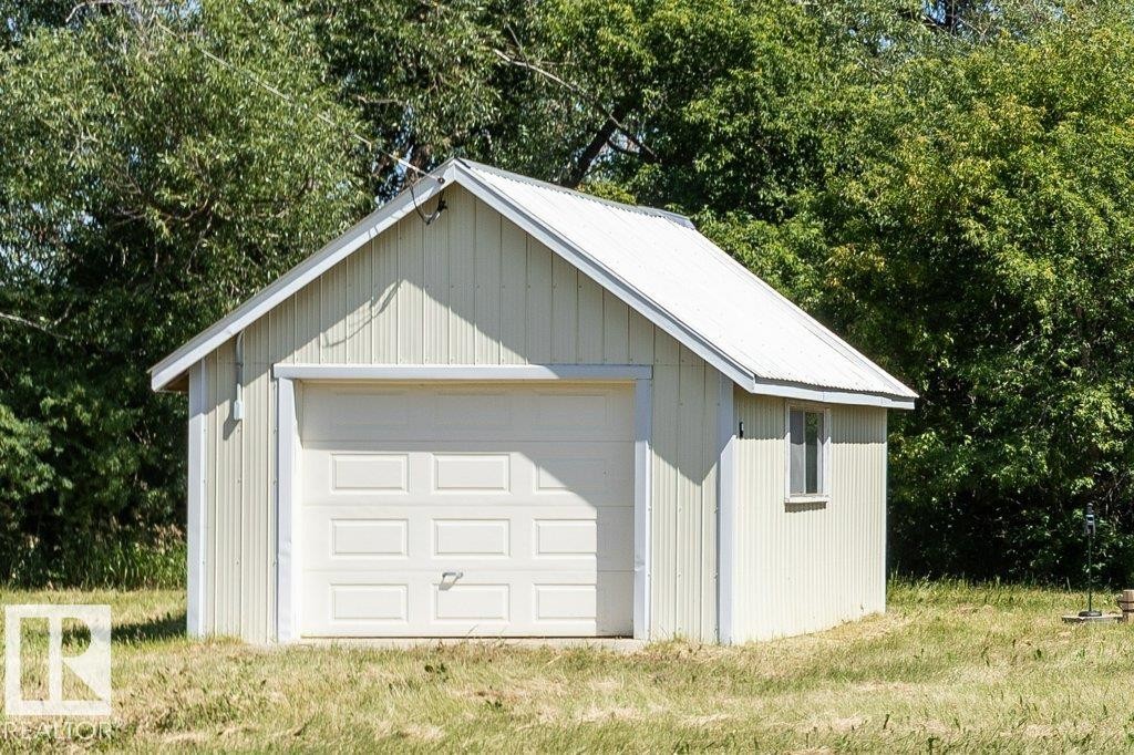 












59304 Rg Rd 230

,
Rural Thorhild County,




AB
T0G 0P0

