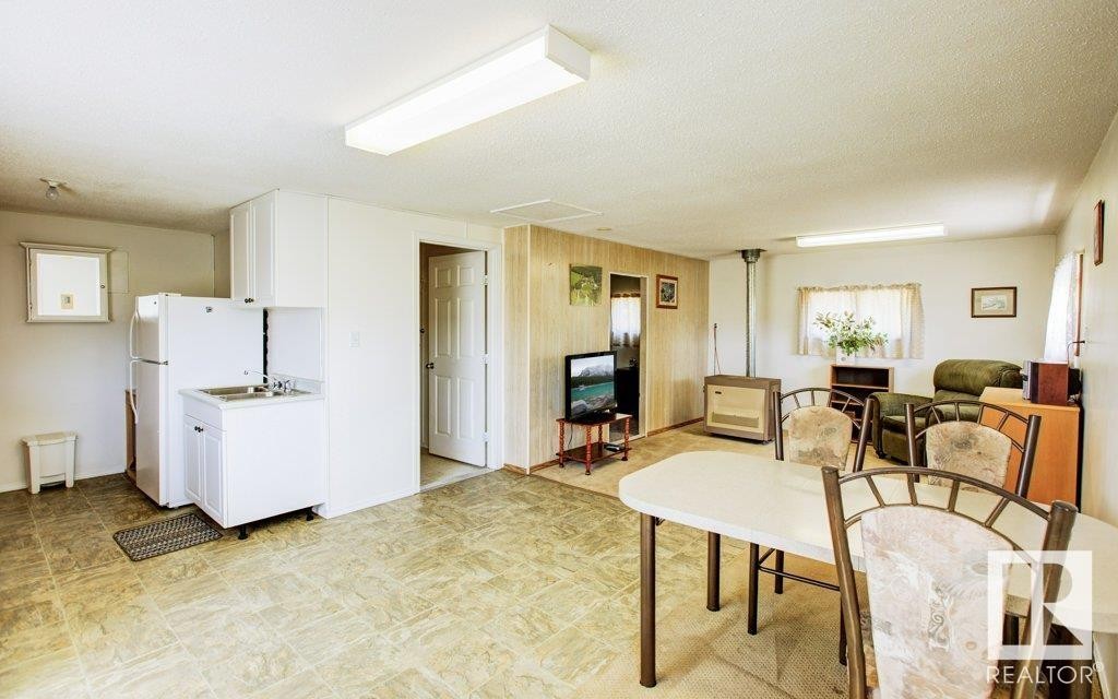 












59304 Rg Rd 230

,
Rural Thorhild County,




AB
T0G 0P0

