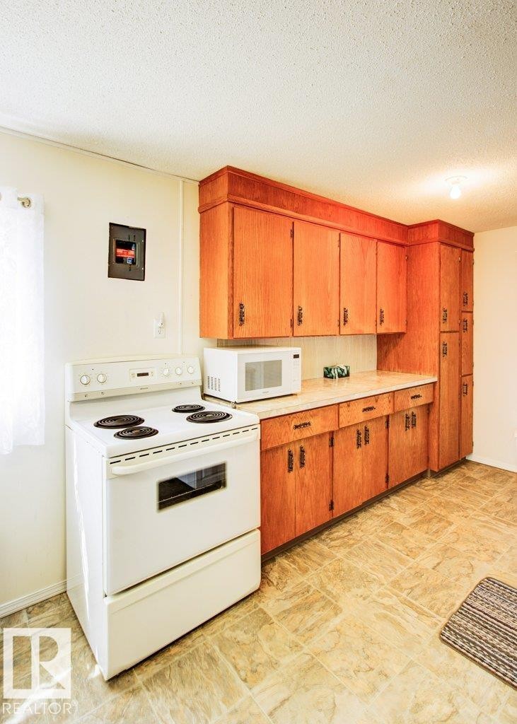 












59304 Rg Rd 230

,
Rural Thorhild County,




AB
T0G 0P0

