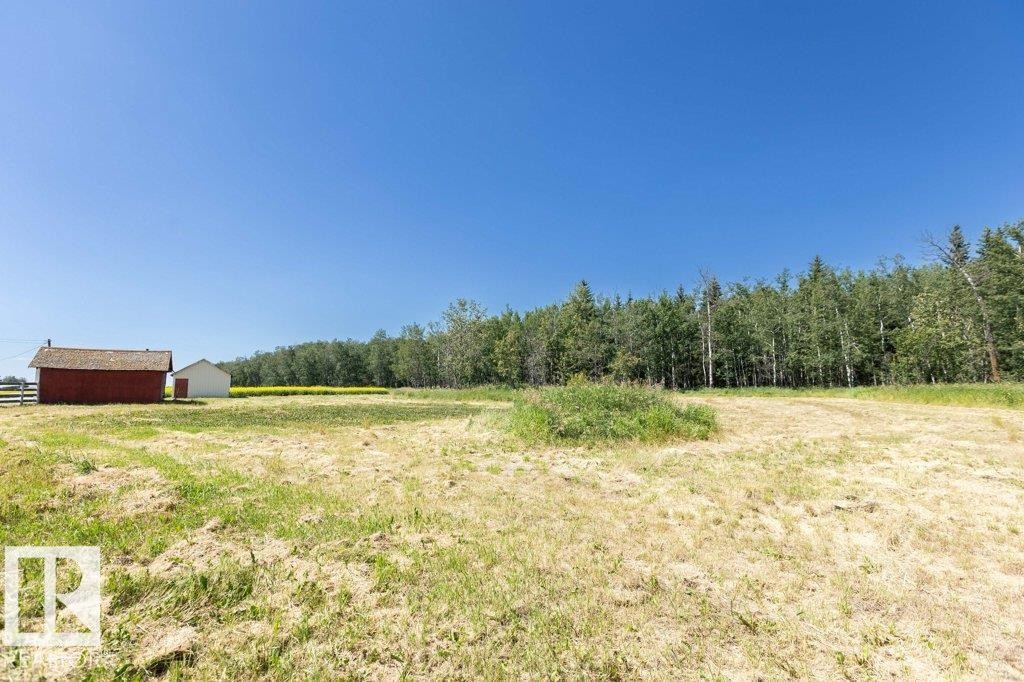 












59304 Rg Rd 230

,
Rural Thorhild County,




AB
T0G 0P0

