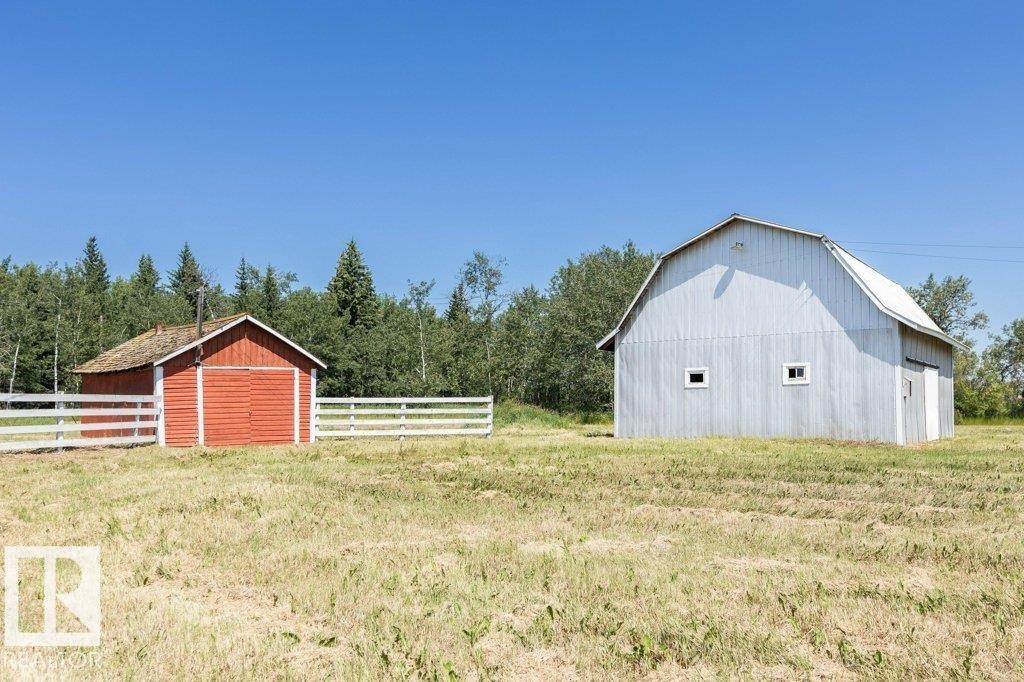 












59304 Rg Rd 230

,
Rural Thorhild County,




AB
T0G 0P0

