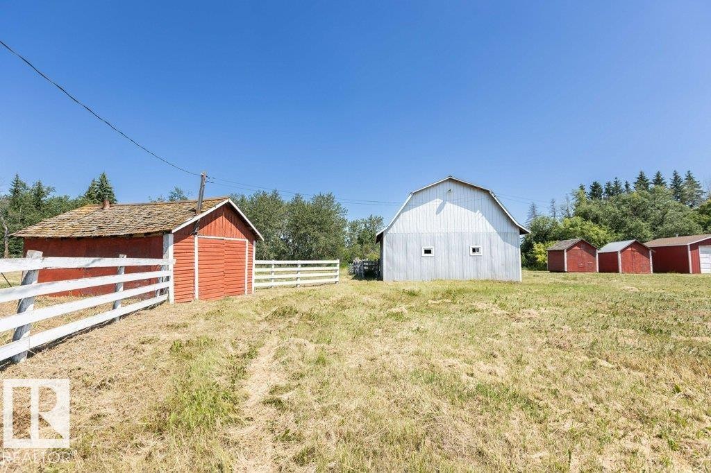 












59304 Rg Rd 230

,
Rural Thorhild County,




AB
T0G 0P0

