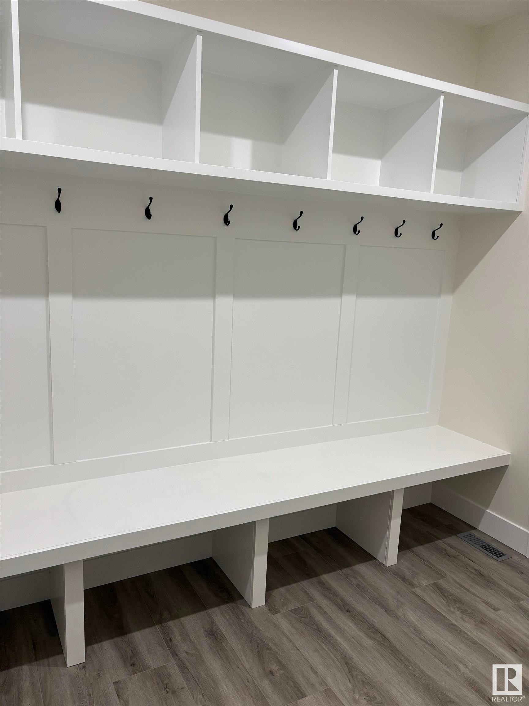 












106 Edgefield Way

,
St. Albert,




AB
T8N 7Z9

