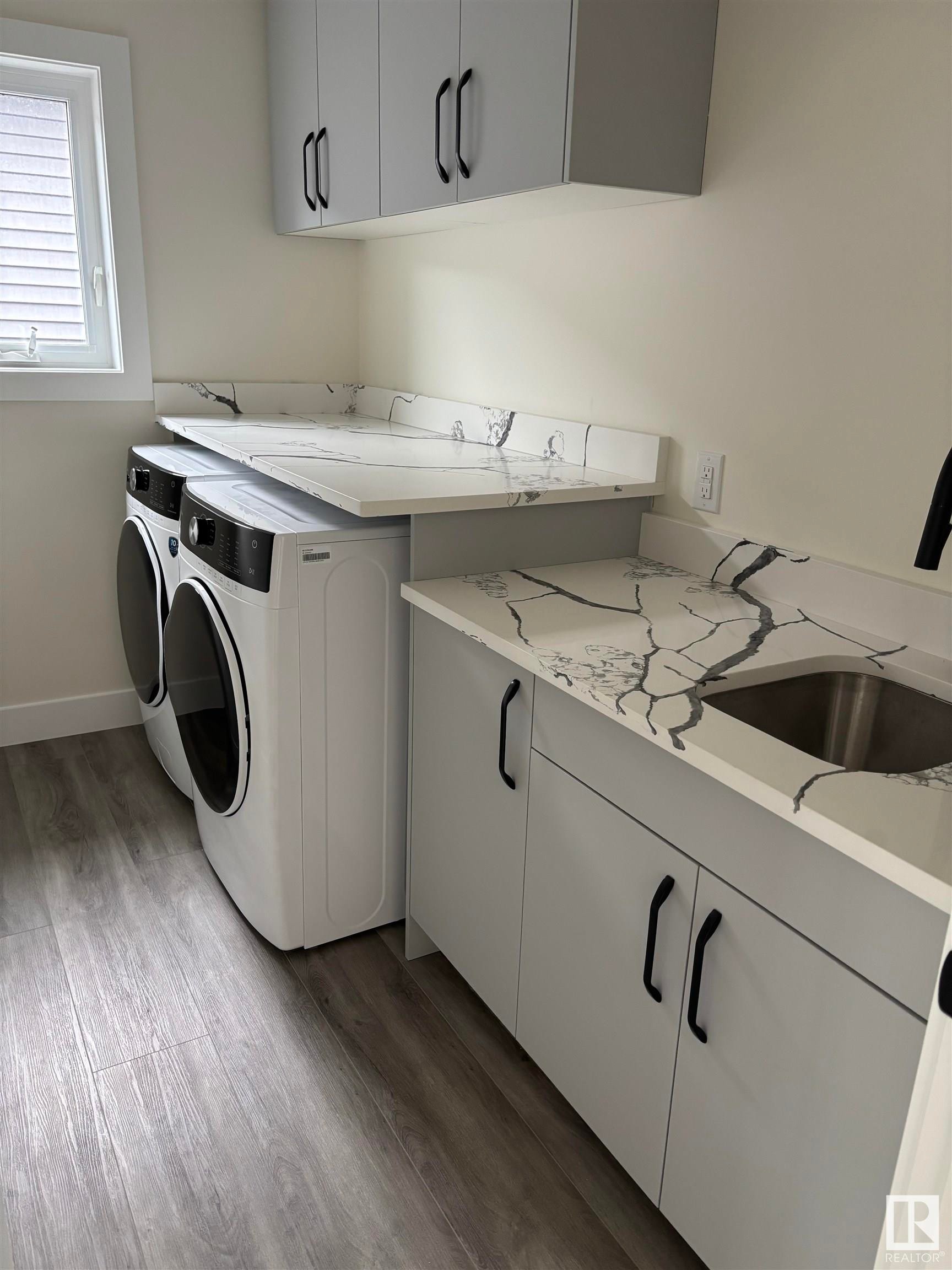 












106 Edgefield Way

,
St. Albert,




AB
T8N 7Z9

