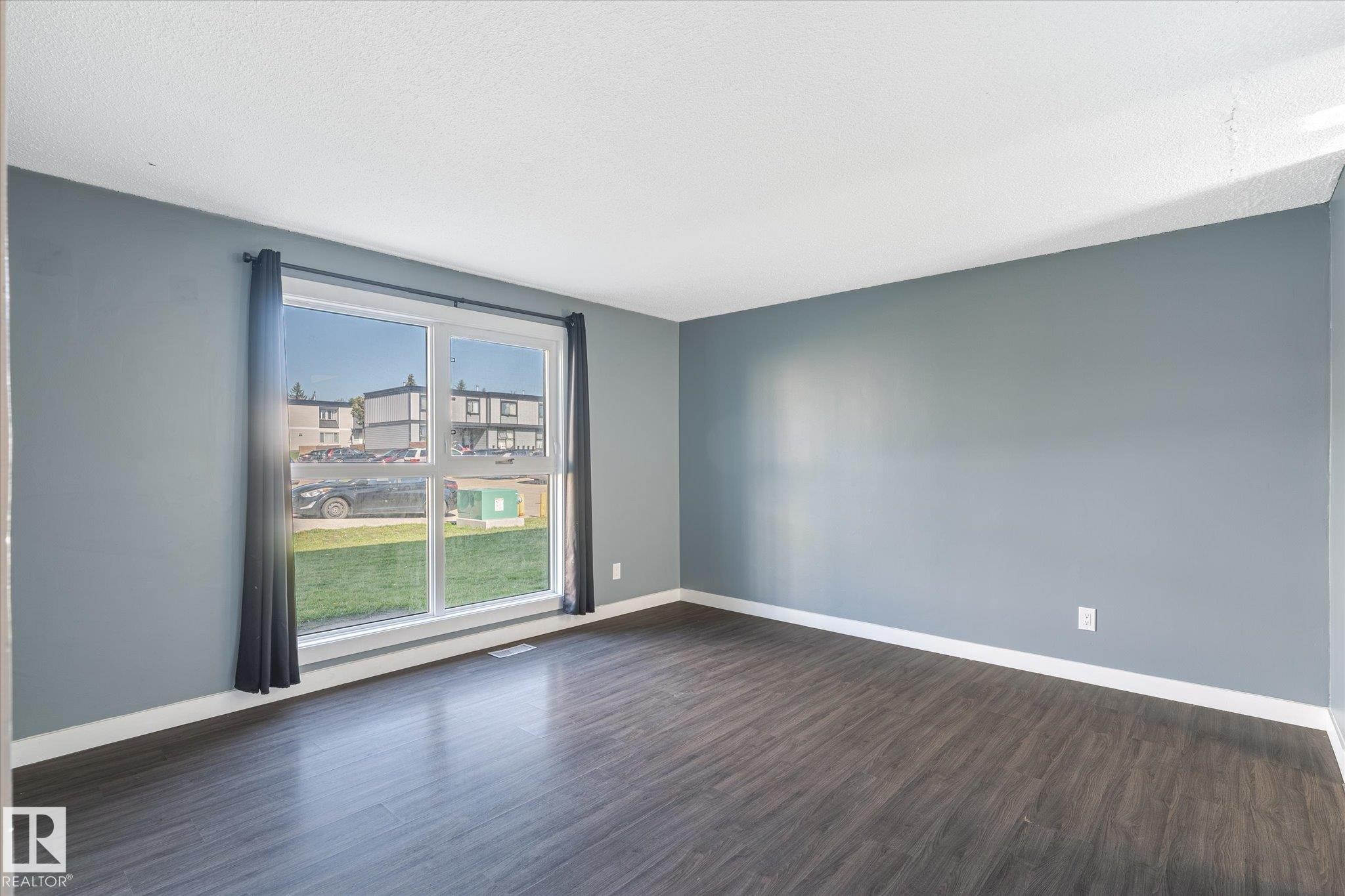 












162 3308 113 Avenue

,
Edmonton,




AB
T5W 5J8

