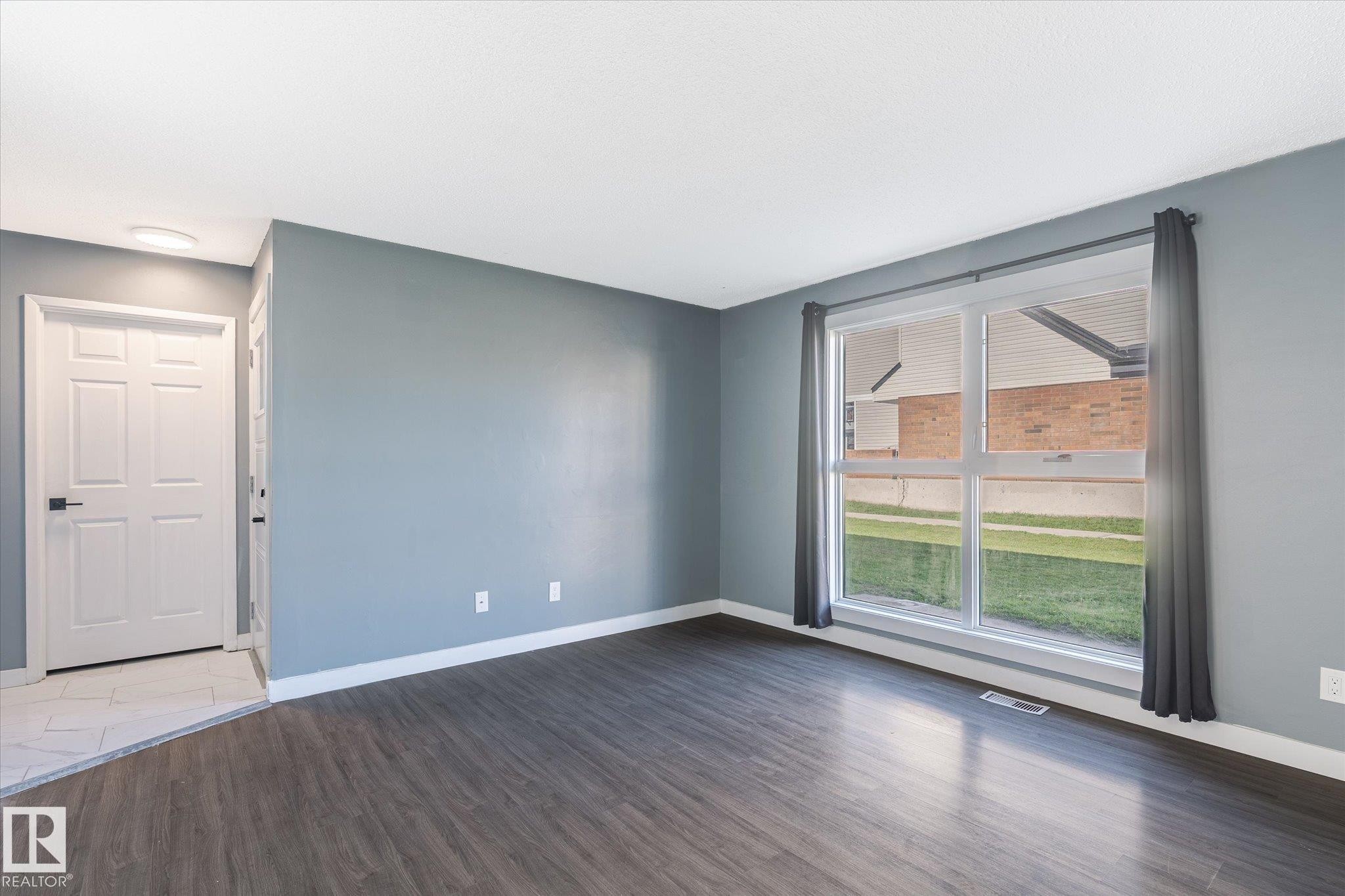 












162 3308 113 Avenue

,
Edmonton,




AB
T5W 5J8

