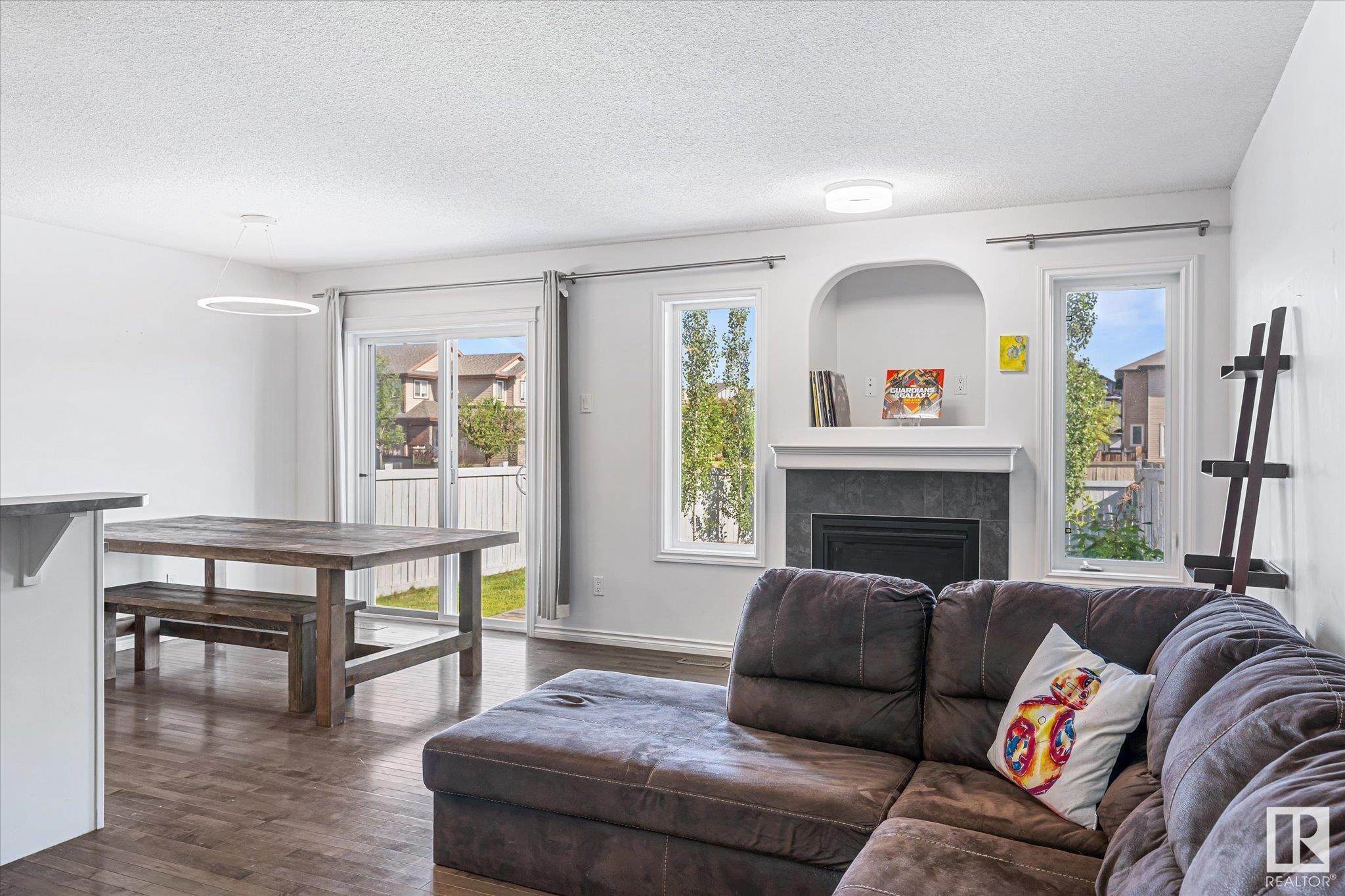 












17130 7A Avenue

,
Edmonton,




AB
T6W 0M5

