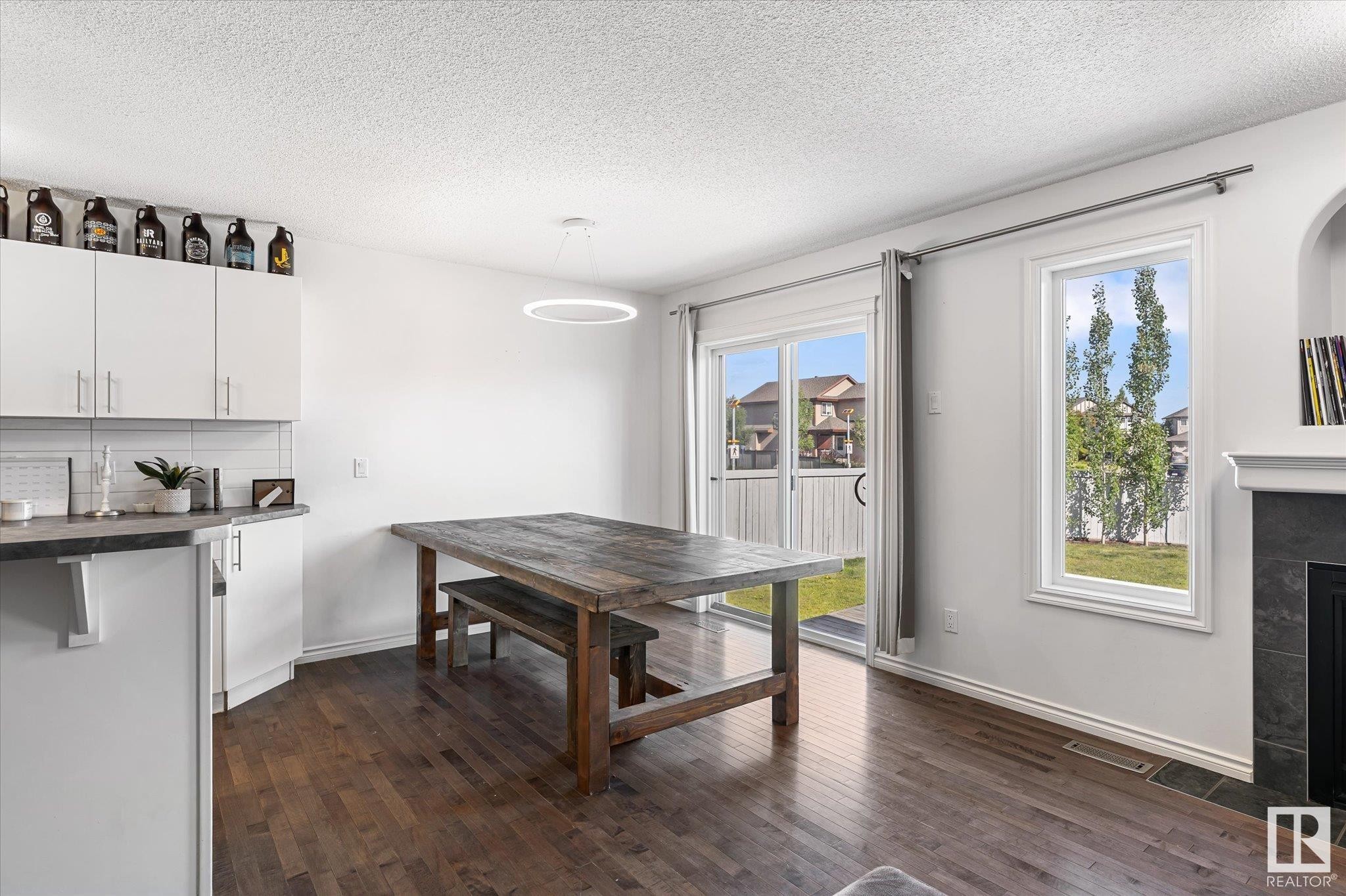 












17130 7A Avenue

,
Edmonton,




AB
T6W 0M5

