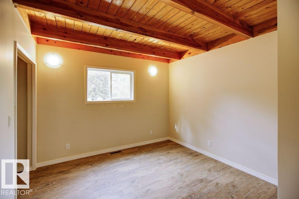 












4906 51 Avenue

,
Pibroch,




AB
T7P 2P5

