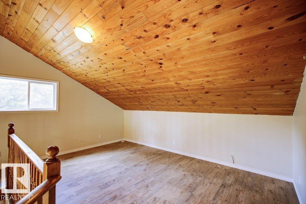 












4906 51 Avenue

,
Pibroch,




AB
T7P 2P5


