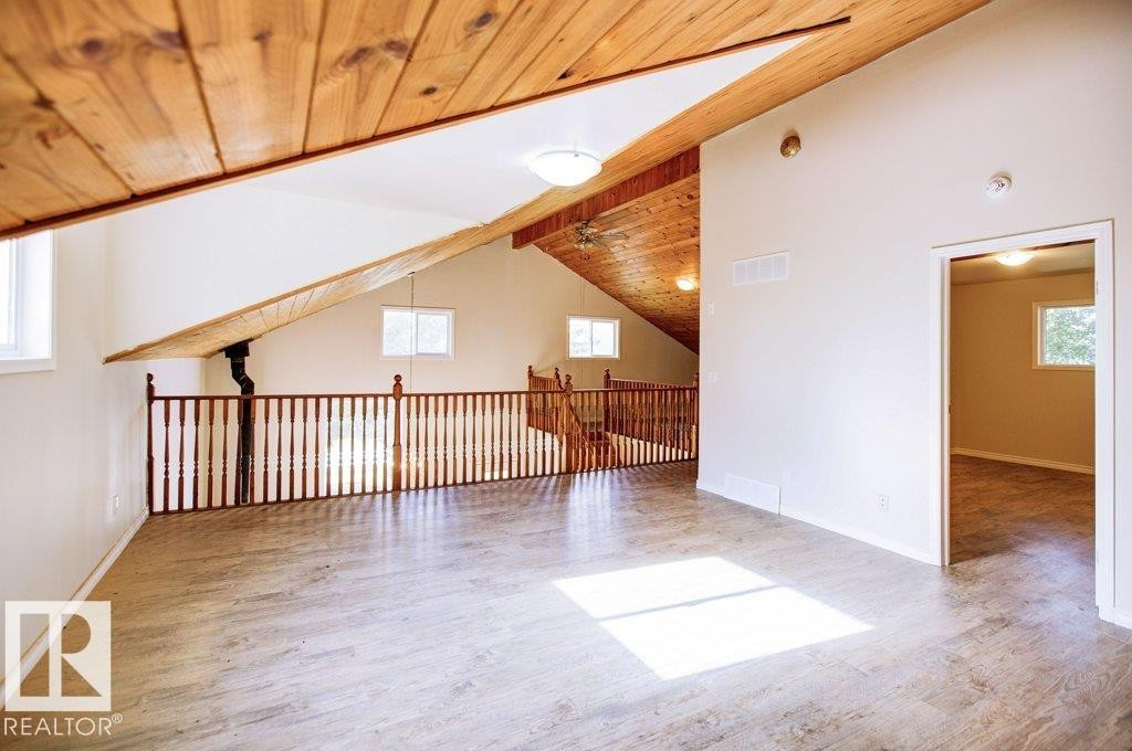 












4906 51 Avenue

,
Pibroch,




AB
T7P 2P5

