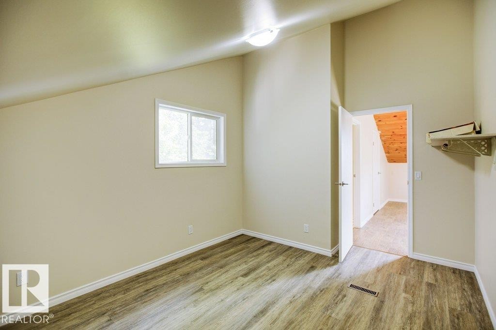 












4906 51 Avenue

,
Pibroch,




AB
T7P 2P5

