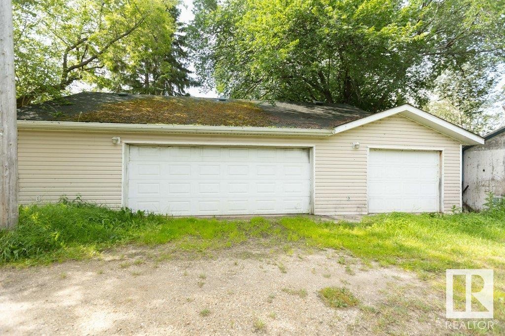 












4906 51 Avenue

,
Pibroch,




AB
T7P 2P5

