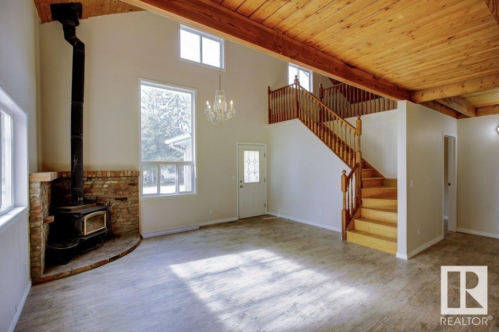 












4906 51 Avenue

,
Pibroch,




AB
T7P 2P5

