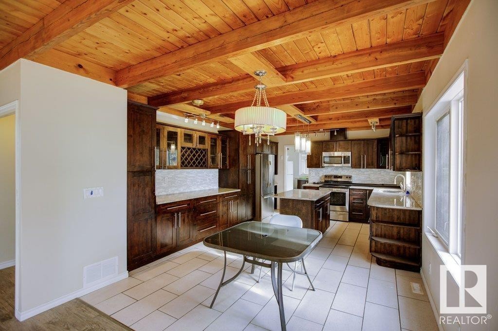 












4906 51 Avenue

,
Pibroch,




AB
T7P 2P5

