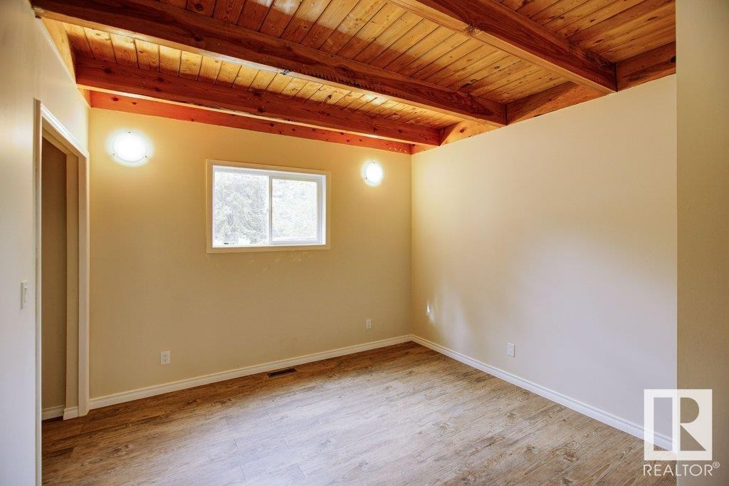 












4906 51 Avenue

,
Pibroch,




AB
T7P 2P5

