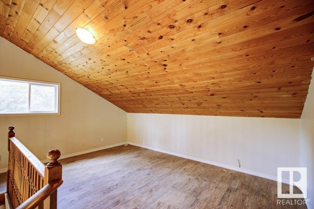 












4906 51 Avenue

,
Pibroch,




AB
T7P 2P5

