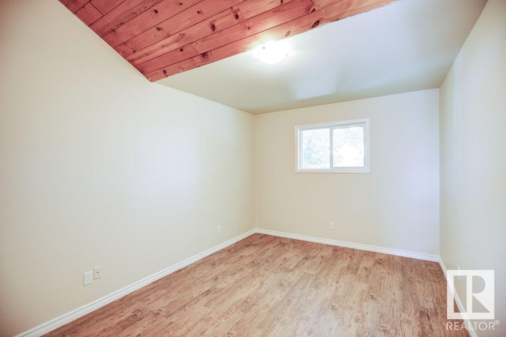 












4906 51 Avenue

,
Pibroch,




AB
T7P 2P5

