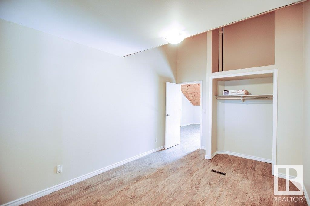 












4906 51 Avenue

,
Pibroch,




AB
T7P 2P5

