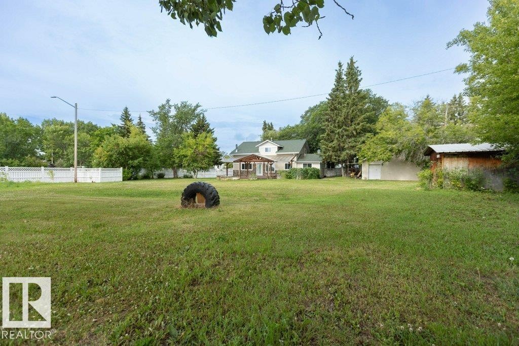 












4906 51 Avenue

,
Pibroch,




AB
T7P 2P5

