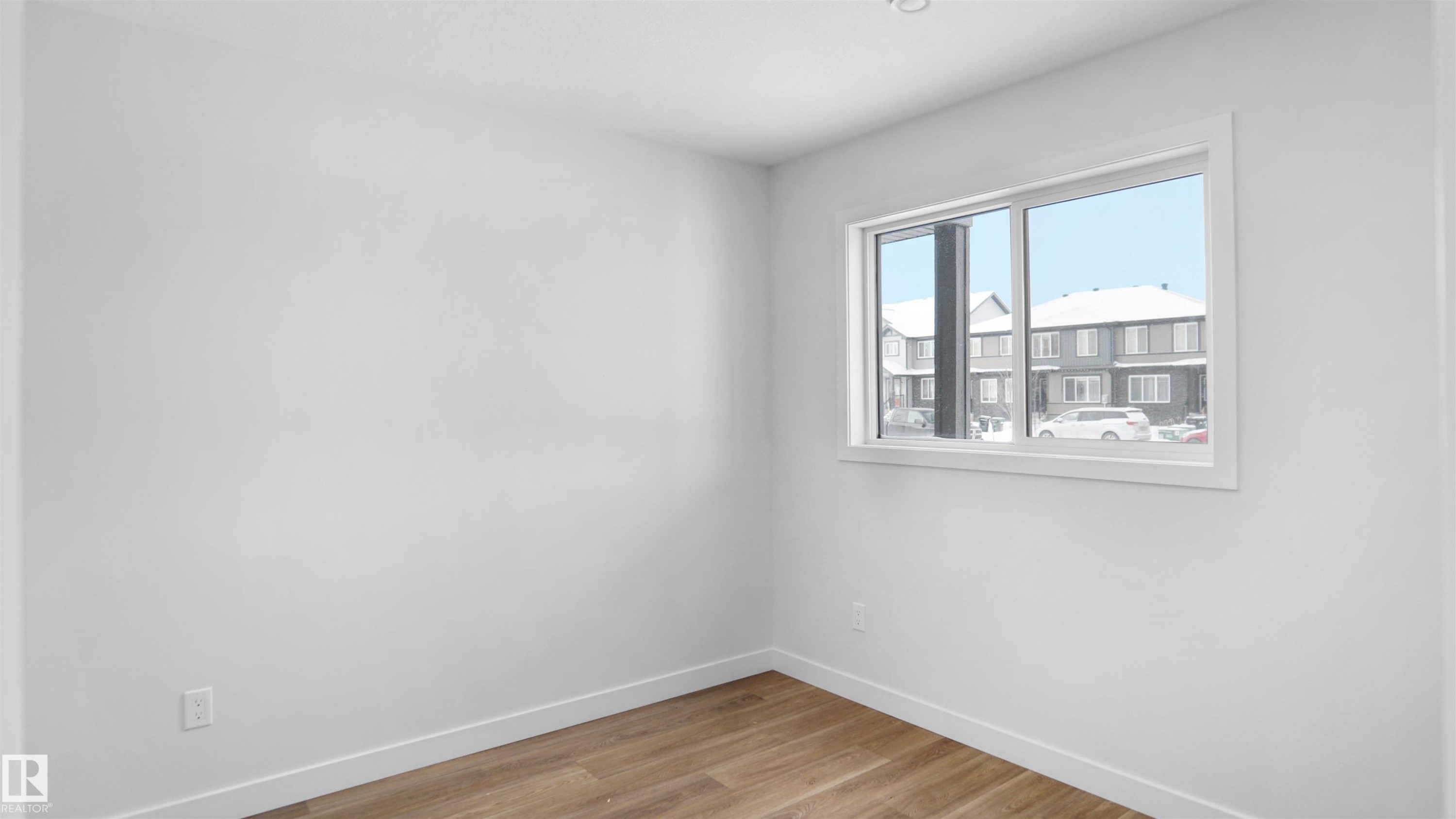 












645 176 Avenue

,
Edmonton,




AB
T5Y 4G1

