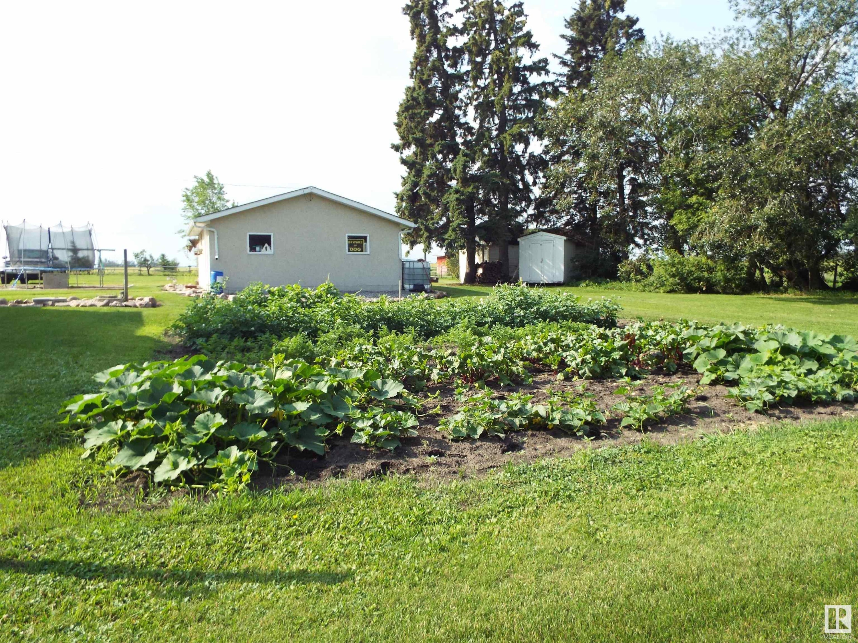 












26449 Twp Rd 490

,
Rural Leduc County,




AB
T0C 0V0

