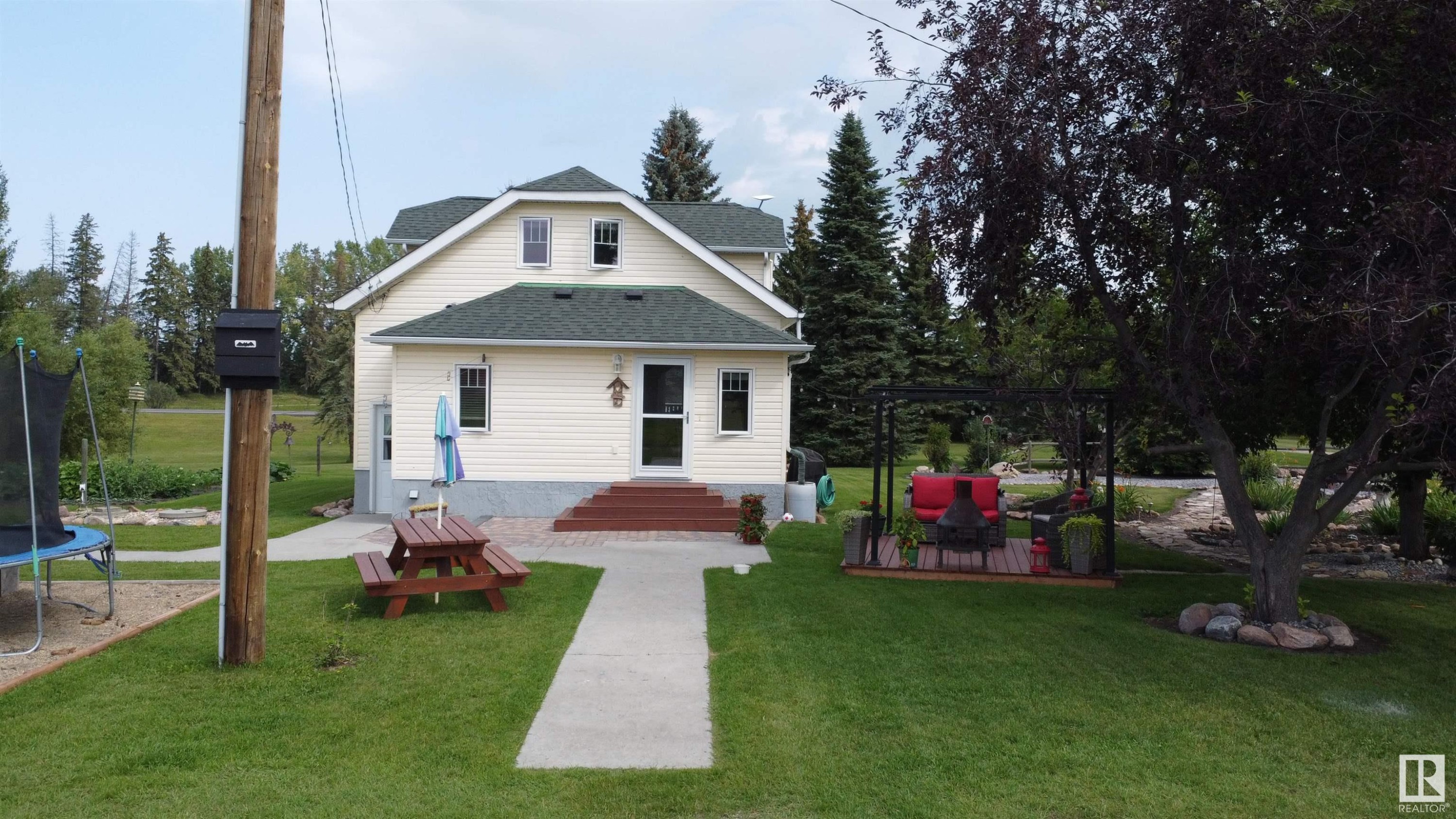 












26449 Twp Rd 490

,
Rural Leduc County,




AB
T0C 0V0

