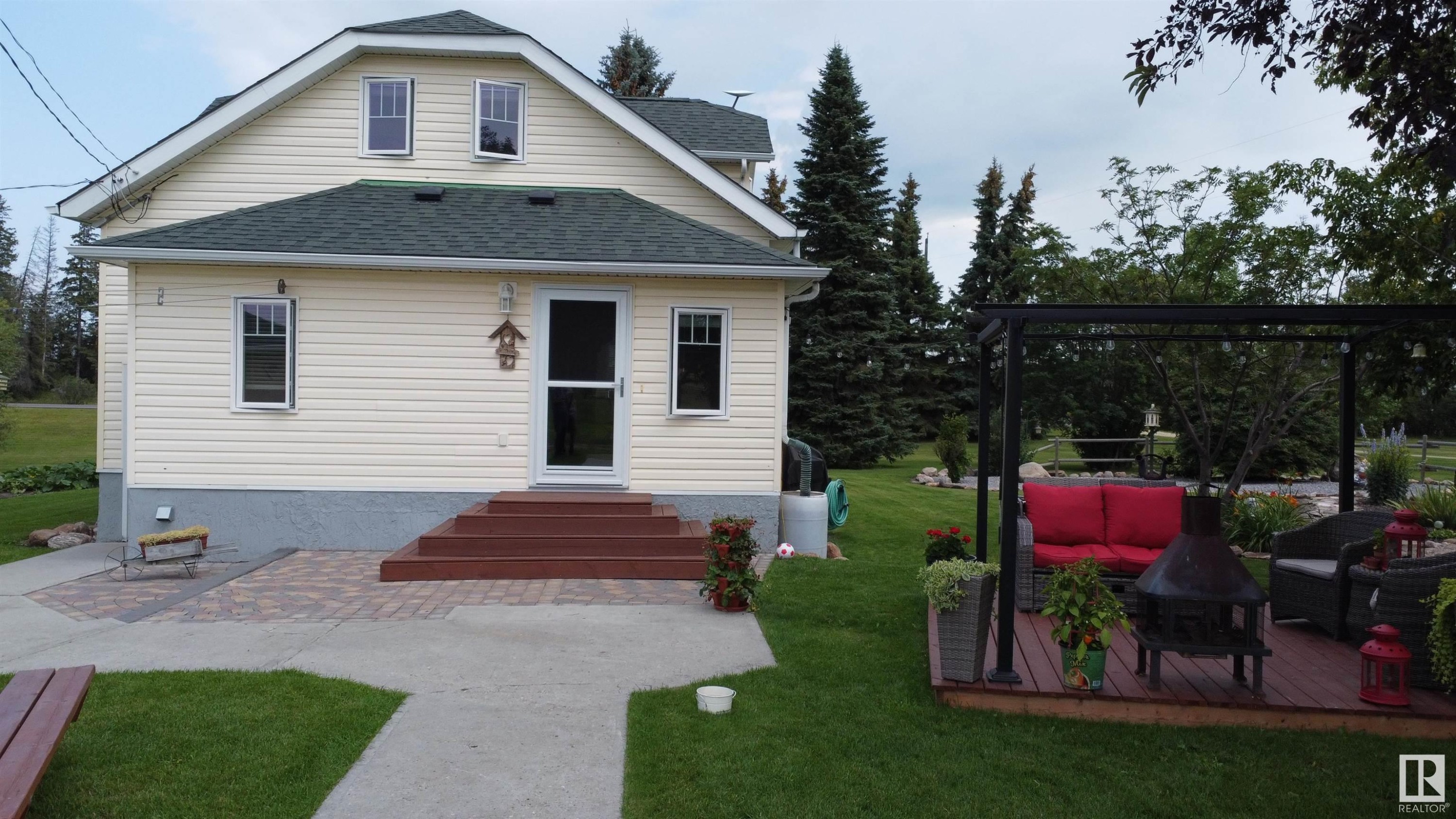 












26449 Twp Rd 490

,
Rural Leduc County,




AB
T0C 0V0

