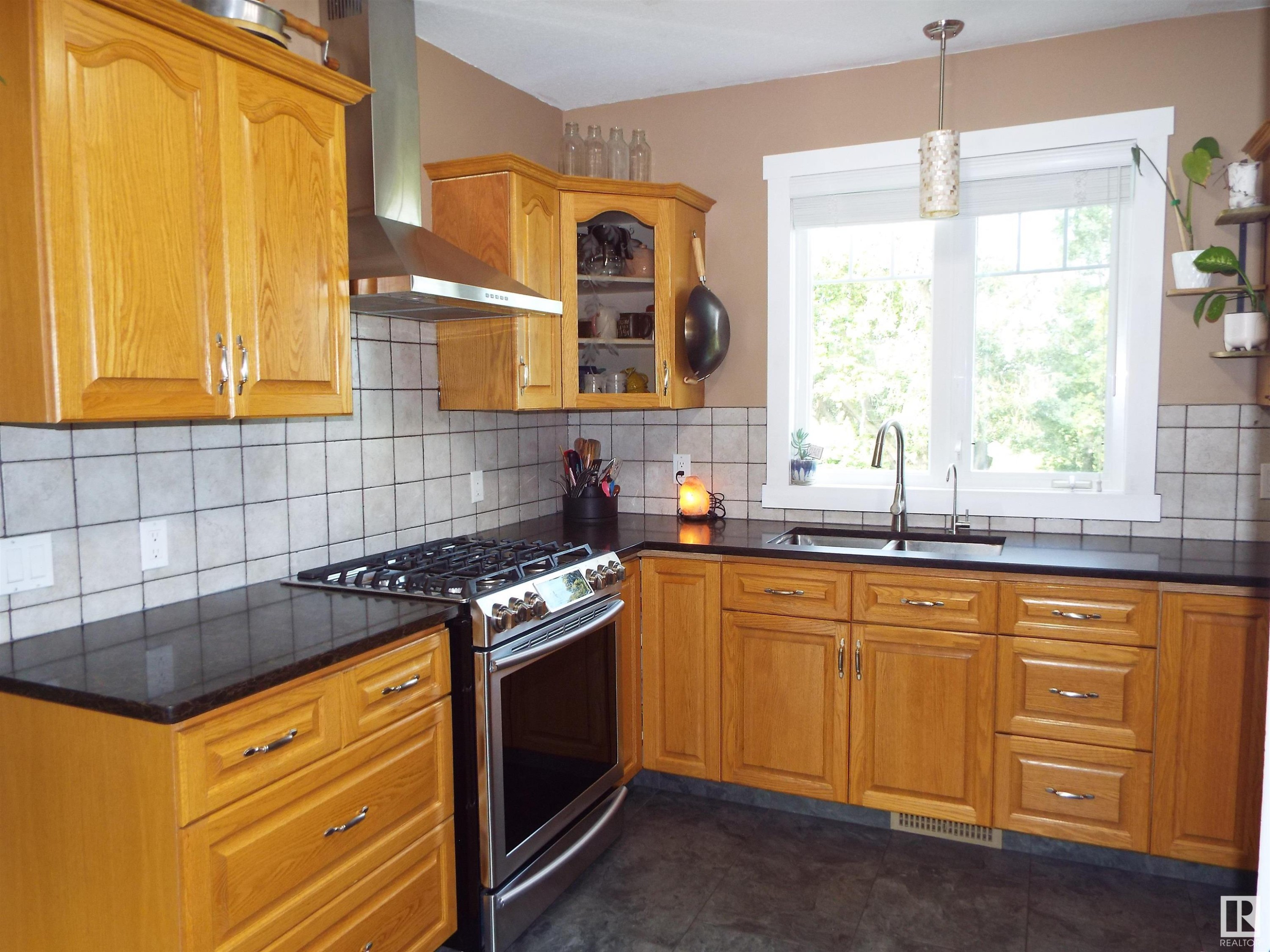 












26449 Twp Rd 490

,
Rural Leduc County,




AB
T0C 0V0

