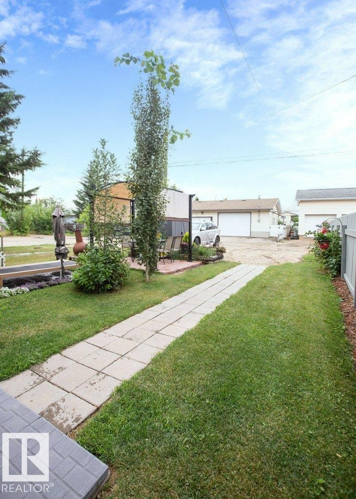 












9811 A 100 Street

,
Westlock,




AB
T7P 1Y6

