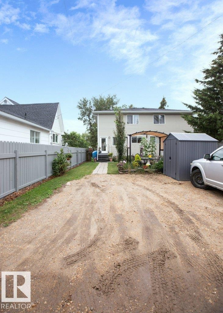 












9811 A 100 Street

,
Westlock,




AB
T7P 1Y6

