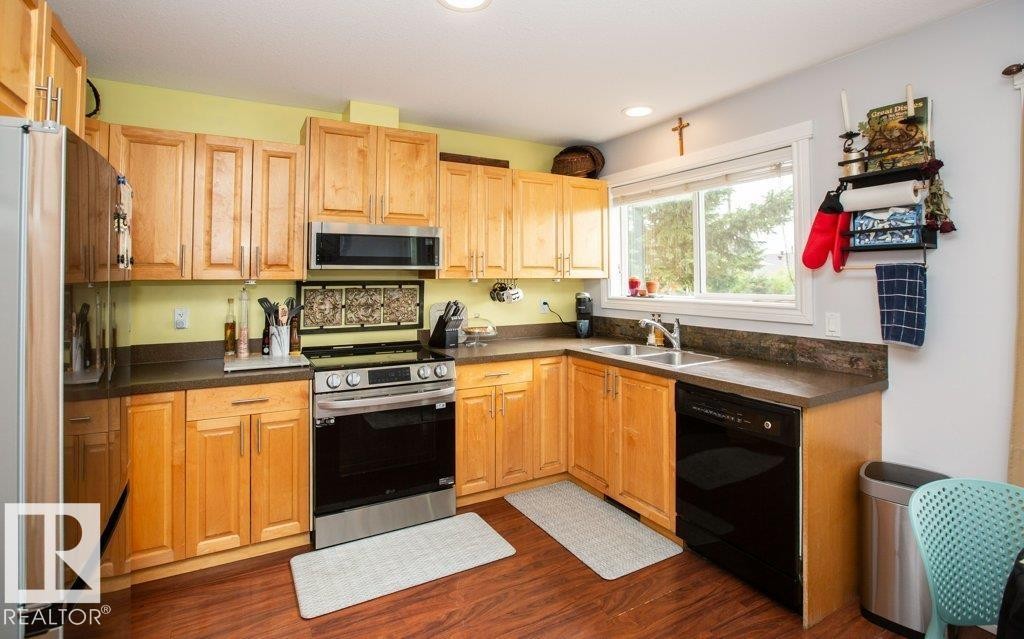 












9811 A 100 Street

,
Westlock,




AB
T7P 1Y6

