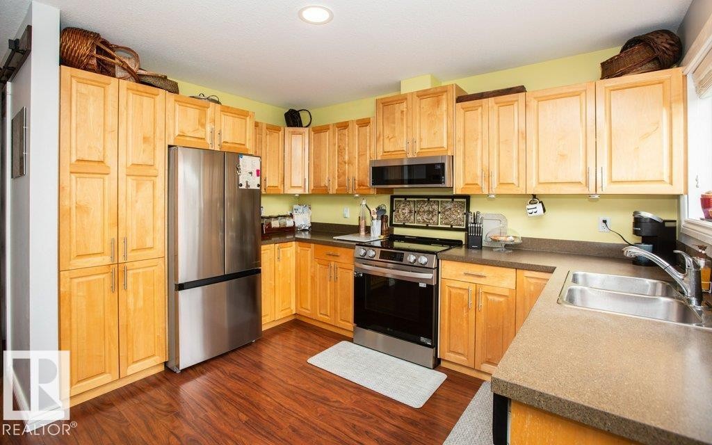 












9811 A 100 Street

,
Westlock,




AB
T7P 1Y6

