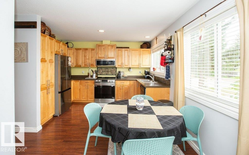 












9811 A 100 Street

,
Westlock,




AB
T7P 1Y6

