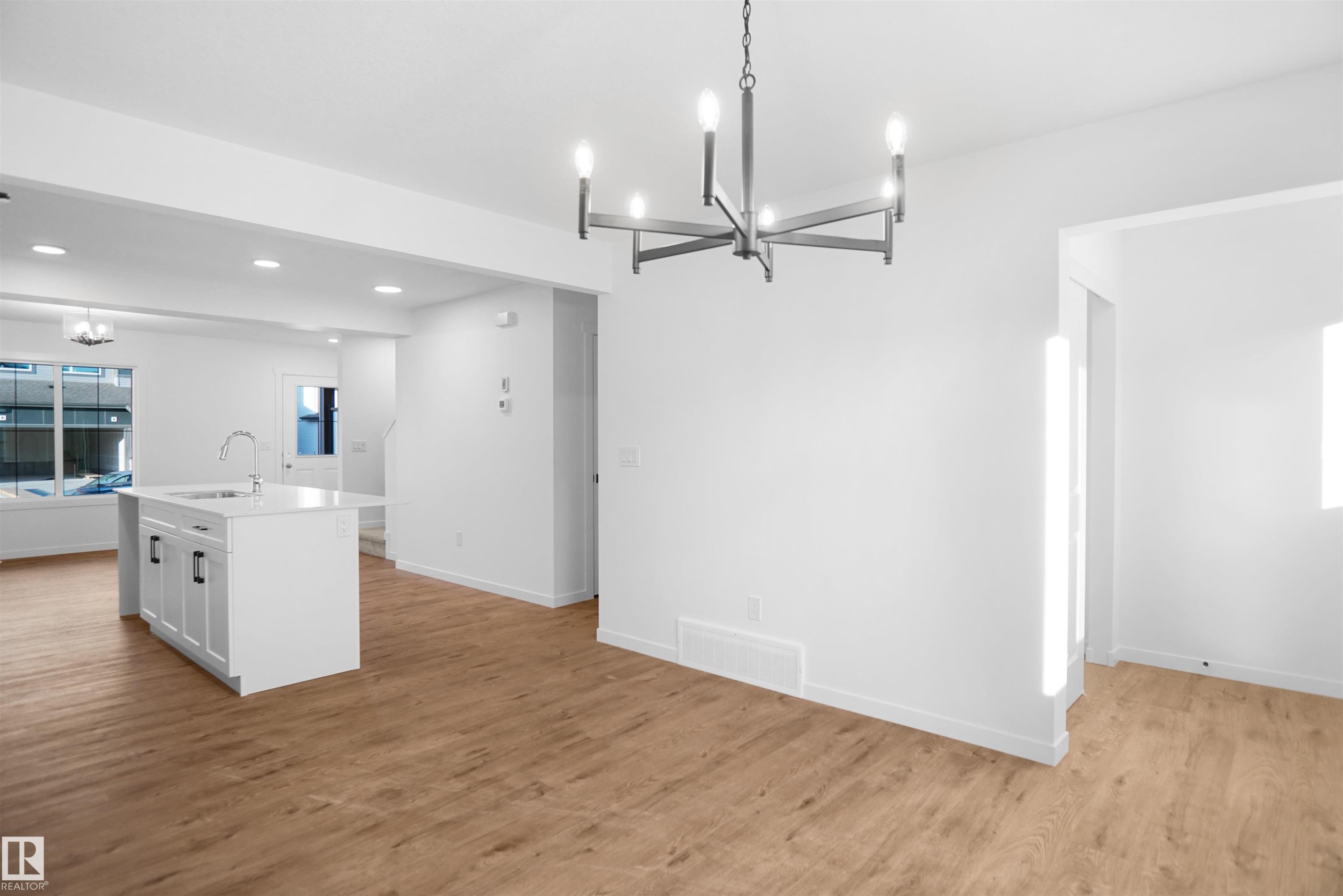 












244 Savoy Crescent

,
Sherwood Park,




AB
T8H 0Z5

