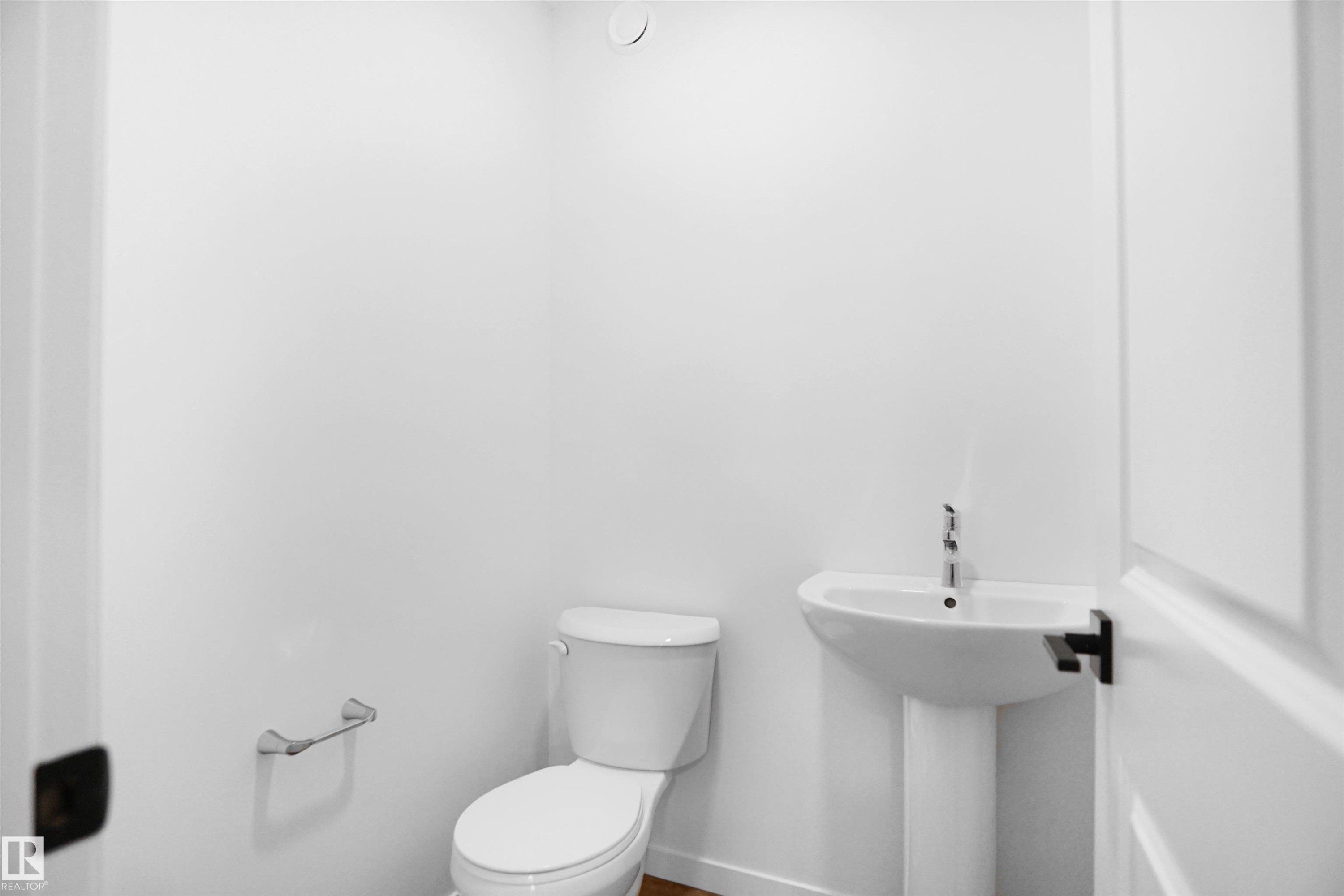 












244 Savoy Crescent

,
Sherwood Park,




AB
T8H 0Z5

