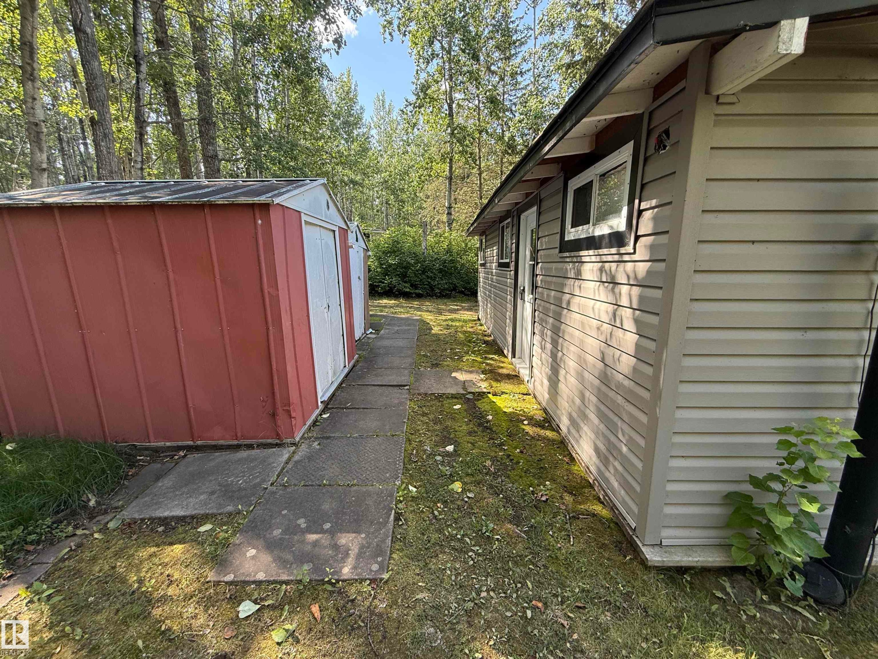 












145 David Drive

,
Rural Athabasca County,




AB
T9S 1S3

