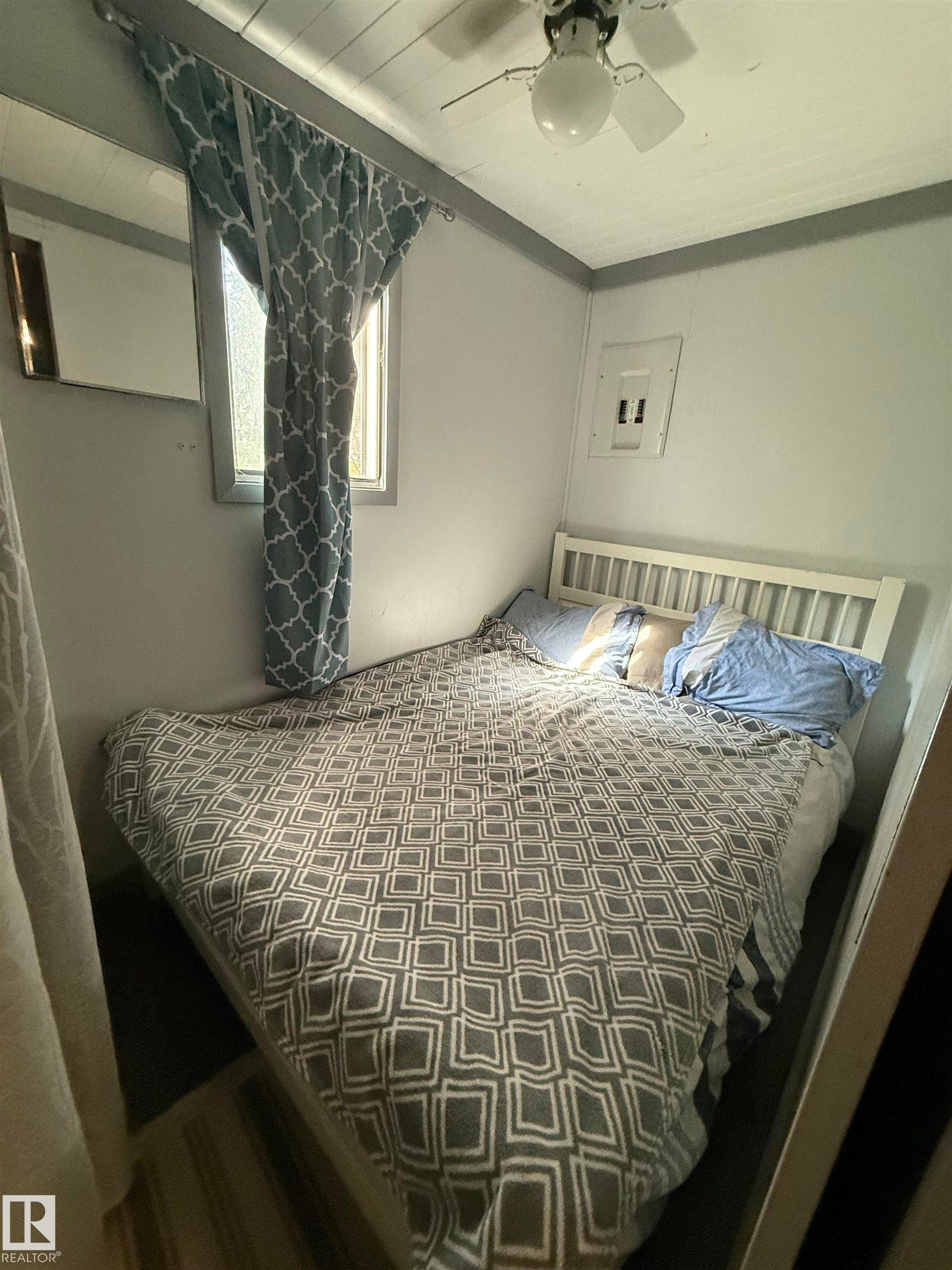 












145 David Drive

,
Rural Athabasca County,




AB
T9S 1S3

