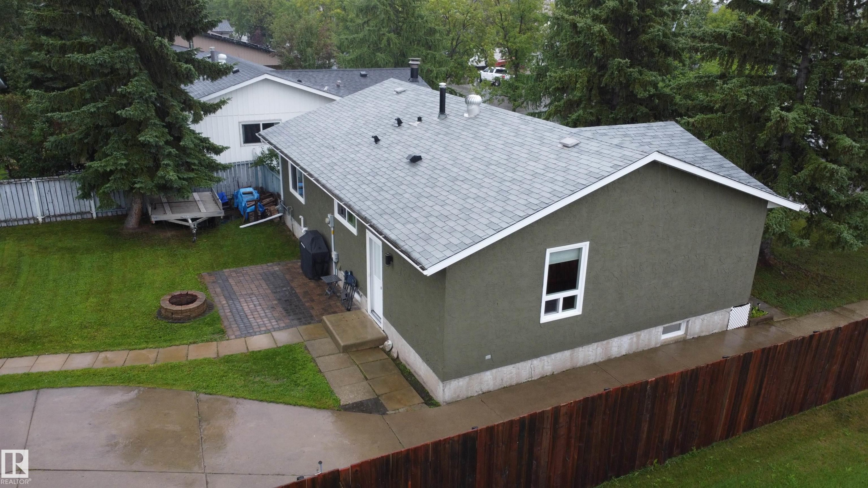 












3614 CALEDONIA Drive

,
Leduc,




AB
T9E 6G4

