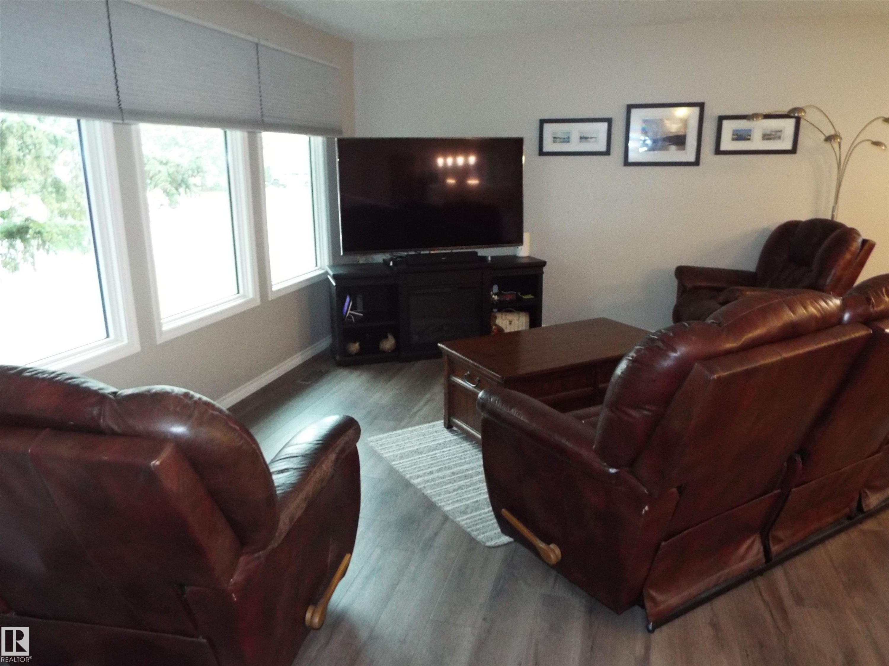 












3614 CALEDONIA Drive

,
Leduc,




AB
T9E 6G4

