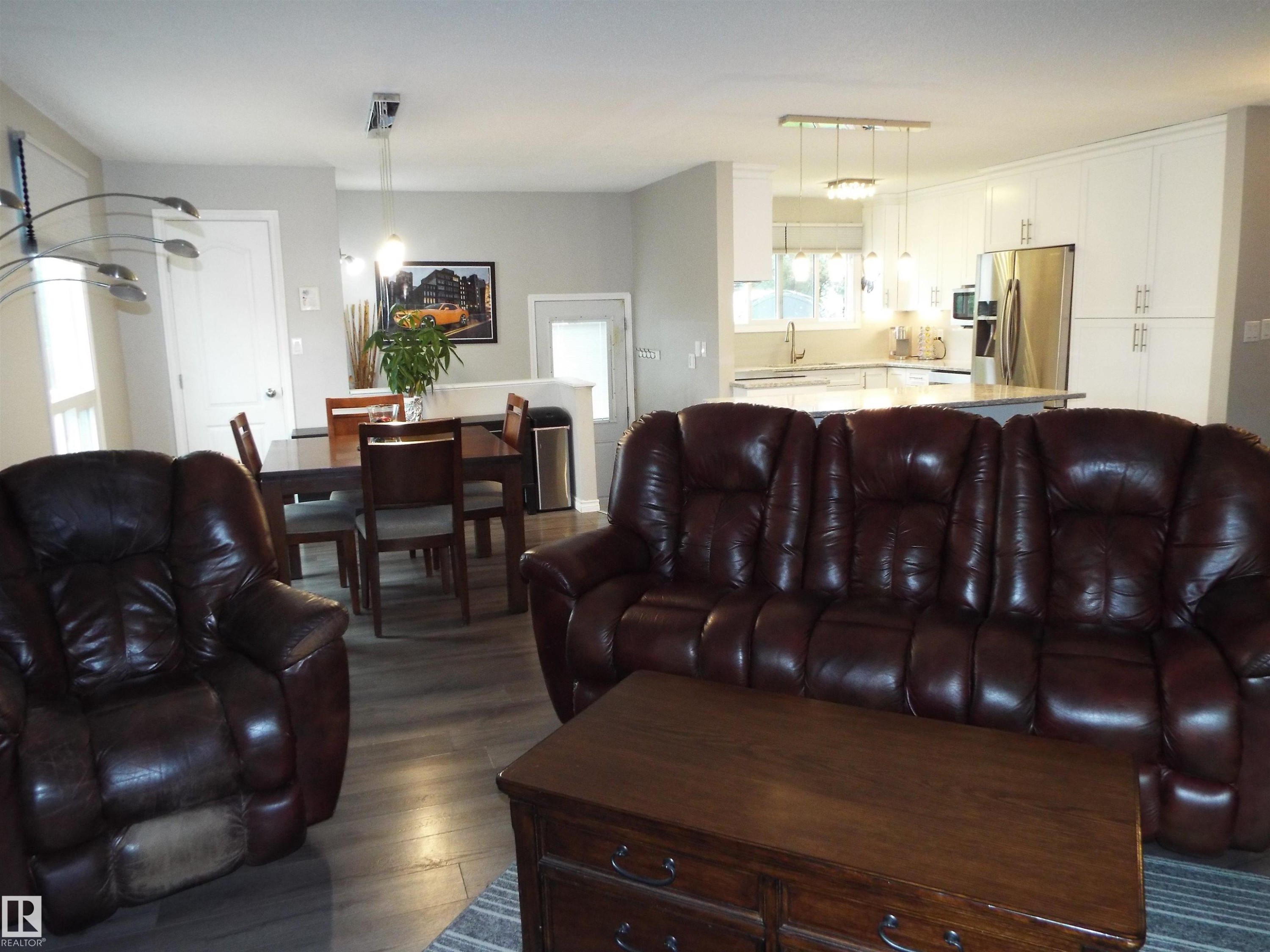 












3614 CALEDONIA Drive

,
Leduc,




AB
T9E 6G4

