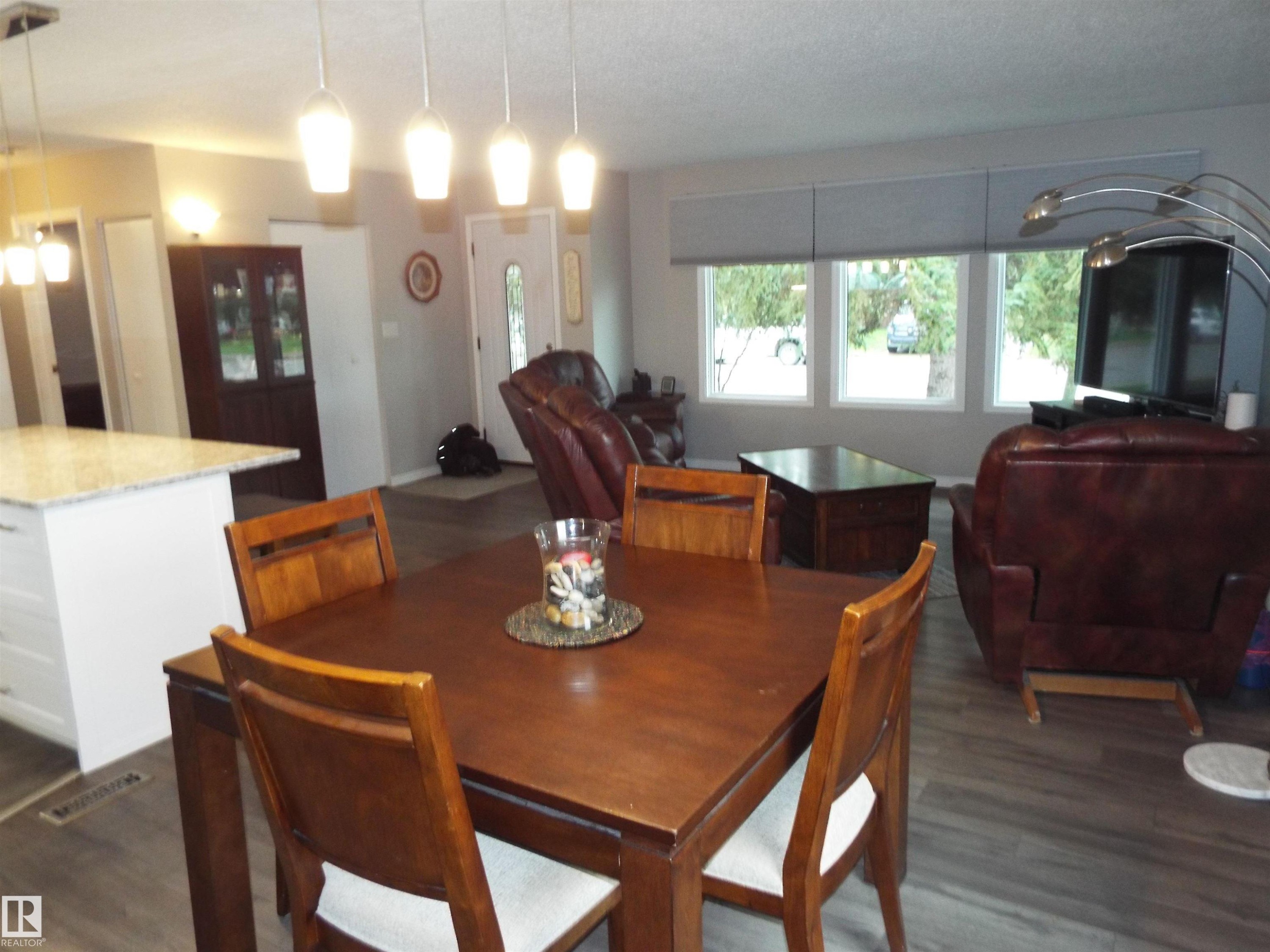 












3614 CALEDONIA Drive

,
Leduc,




AB
T9E 6G4

