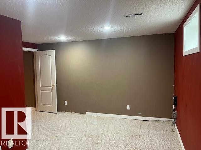 












16 West-1033 Youville Drive W

,
Edmonton,




AB
T6L 6V9

