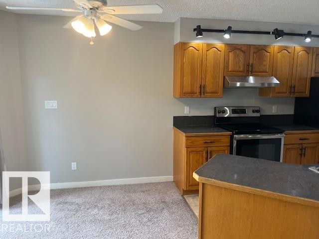 












16 West-1033 Youville Drive W

,
Edmonton,




AB
T6L 6V9

