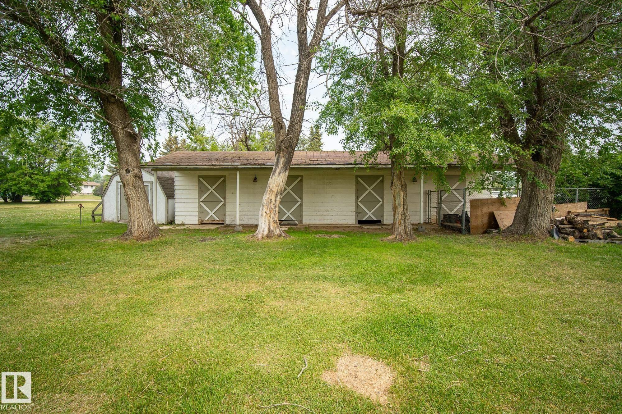 












320 1 Avenue

,
Thorhild,




AB
T0A 3J0

