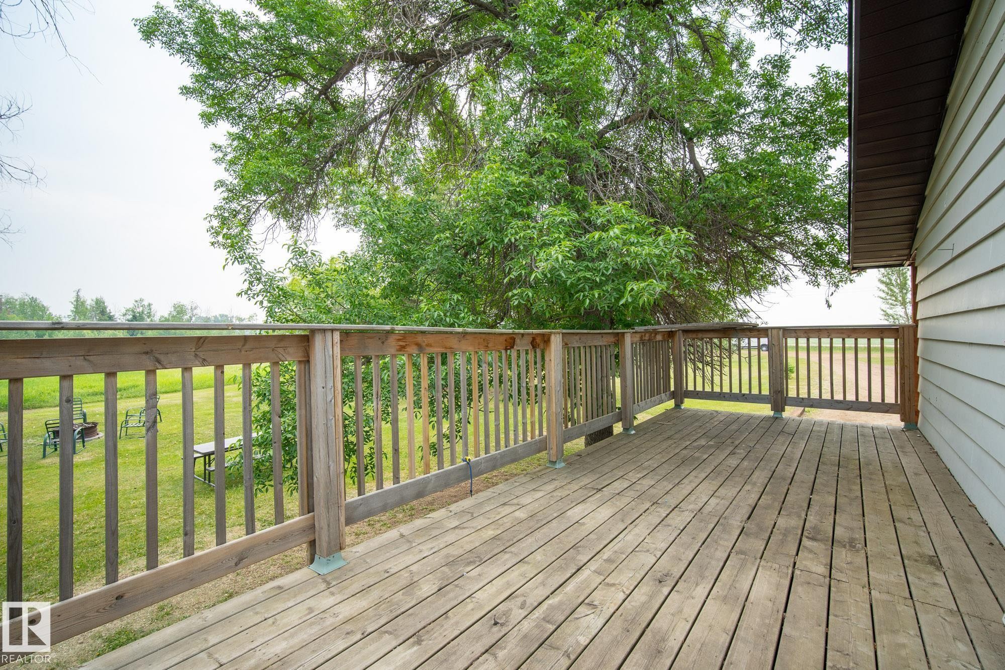 












320 1 Avenue

,
Thorhild,




AB
T0A 3J0

