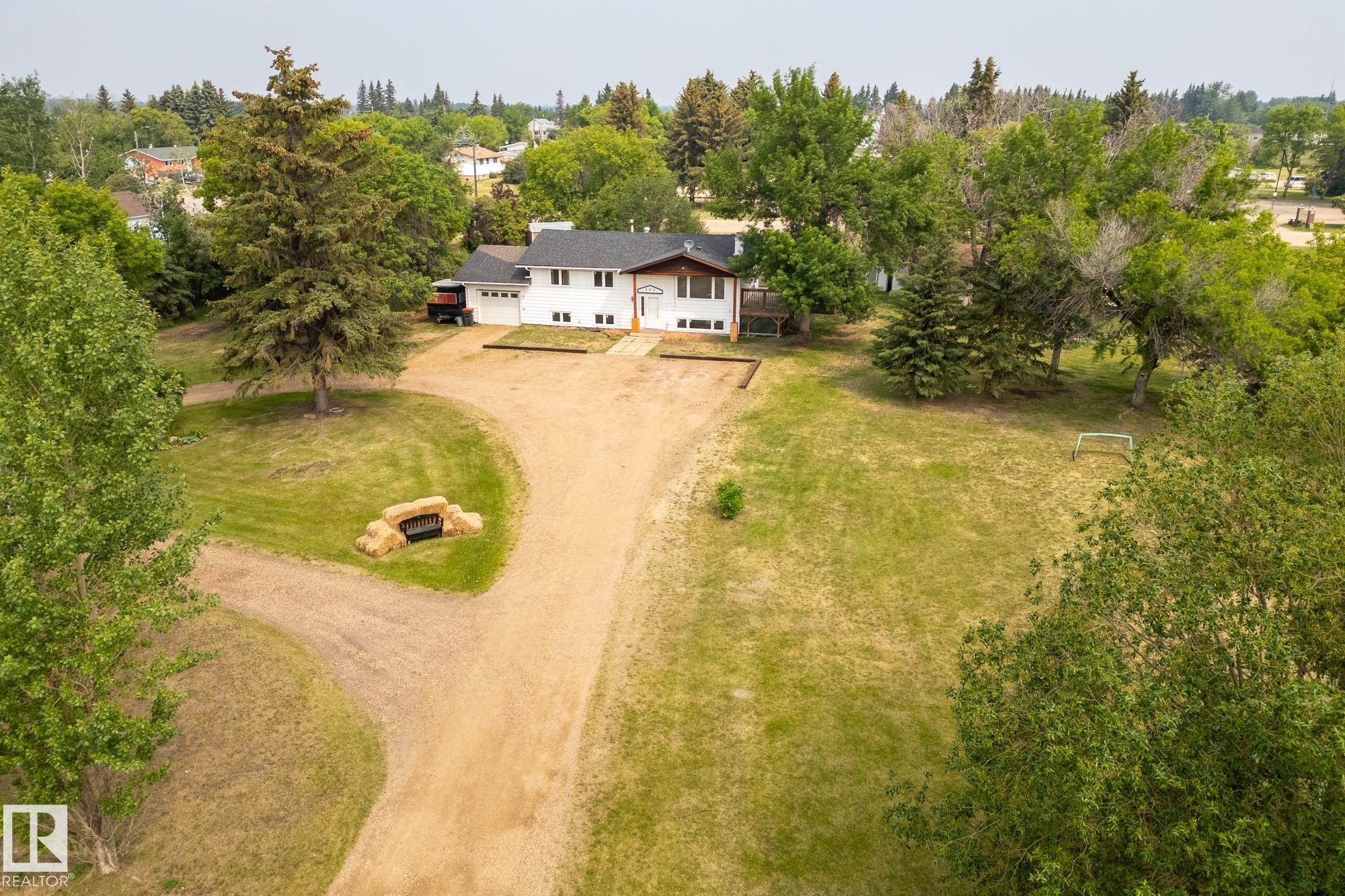 












320 1 Avenue

,
Thorhild,




AB
T0A 3J0

